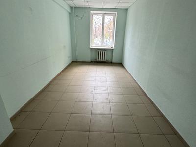 комерційна за адресою Дніпропетровське шосе, 14