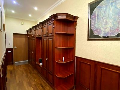 квартира за адресою Хрещатик вул. (Kreschatic), 15