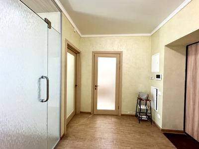 квартира за адресою Левка Лук'яненка вул. (Василя Жуковського), 18