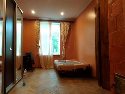 квартира за адресою Рене Декарта вул., 10