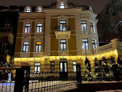 комерційна за адресою Дмитра Вітовського вул., 9