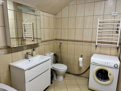 дом по адресу Центральна