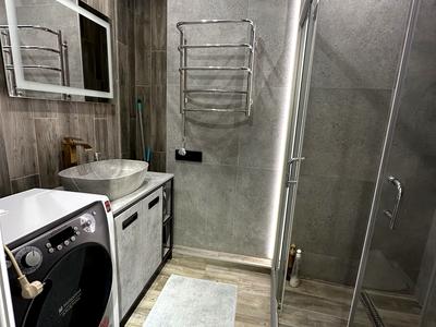 квартира за адресою Академіка Амосова вул., 12
