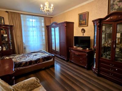 квартира за адресою Велика Васильківська вул. (Червоноармійська), 42