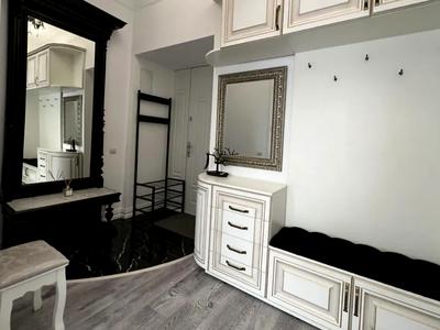 квартира по адресу Круглоуниверситетская ул., 13
