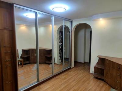 квартира за адресою Святошинська пл., 1