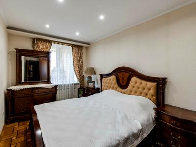 квартира за адресою Академіка Глушкова просп., 32