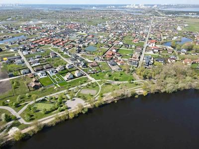 будинок за адресою Центральна, 1