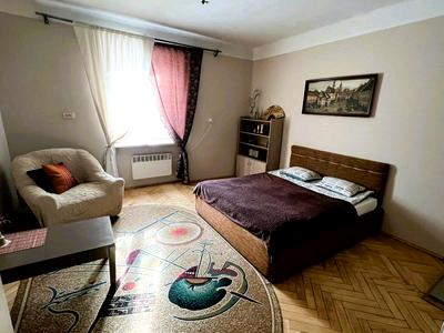 квартира за адресою Братів Дужих вул. (Володимира Комарова), 16
