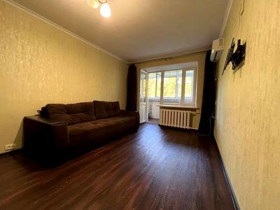 квартира за адресою Героїв просп., 18