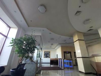 комерційна за адресою Петра Сагайдачного вул., 12