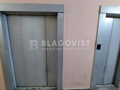 квартира за адресою Автозаводська вул., 15А