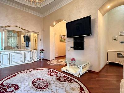 квартира за адресою Київ, Костельна вул., 8