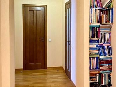 квартира за адресою Анни Ахматової вул., 31