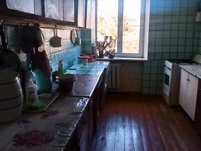 комната по адресу Космонавтів ул., 4