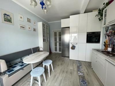 квартира за адресою Академіка Писаржевського вул., 8