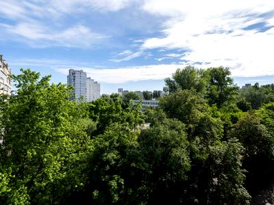 квартира за адресою Академіка Глушкова просп., 32