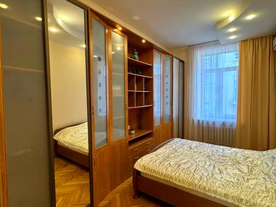 квартира за адресою Євгена Чикаленка вул. (Пушкінська), 39
