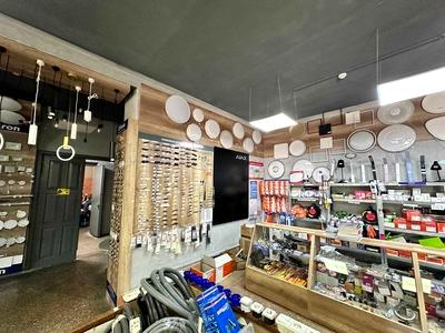 комерційна за адресою Любецька вул., 40