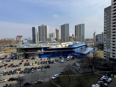 квартира за адресою Академіка Глушкова просп., 23