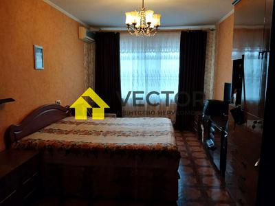 квартира за адресою Героїв України вул., 9