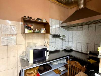 комерційна за адресою Київська, 10