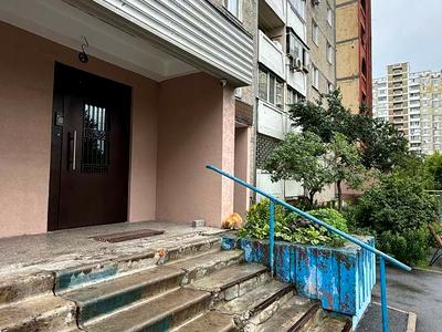 квартира за адресою Миколи Ушакова вул., 18