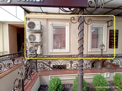 комерційна за адресою Дерибасівська вул., 16