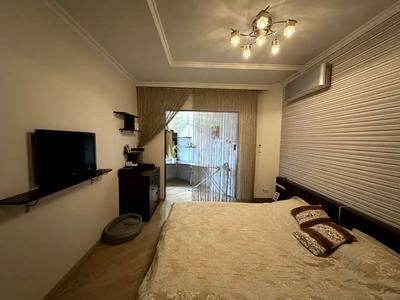 квартира за адресою Середньофонтанська вул., 19в