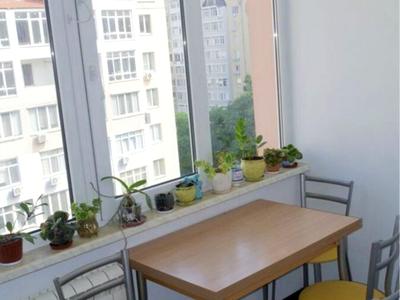 квартира за адресою Зоопаркова вул., 12