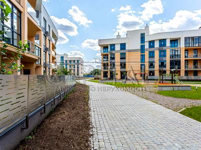 квартира за адресою Богатирська вул., 32