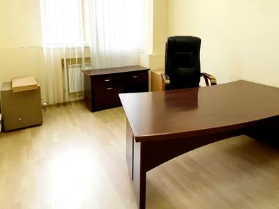 коммерческая по адресу Николая Михновского бульв. (Дружбы Народов), 38