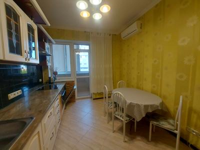 квартира за адресою Небесної Сотні просп. (Маршала Жукова), 3