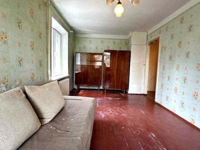 квартира по адресу Строителей ул., 12