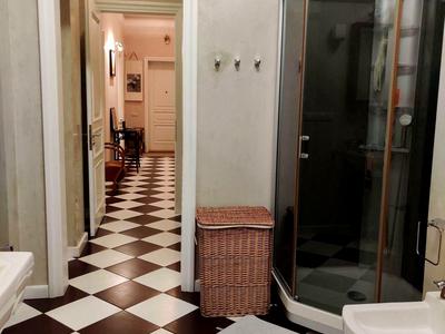 квартира за адресою Коновальця Є., 75