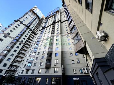 квартира за адресою Андрія Верхогляда вул. (Михайла Драгомирова), 14-А