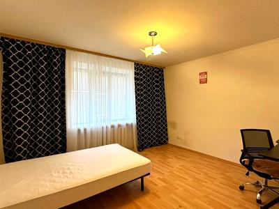 квартира за адресою Микільсько-Слобідська вул., 6-Б