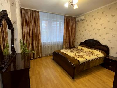 квартира за адресою Анни Ахматової вул., 13-Г