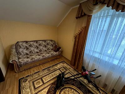 будинок за адресою Молодіжна