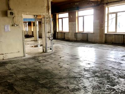 коммерческая по адресу Центральна, 12