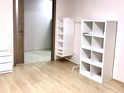 квартира за адресою Довженка вул., 12
