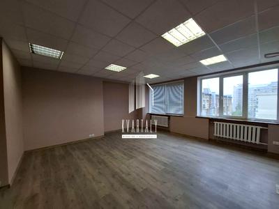 комерційна за адресою Лесі Українки бульв., 34