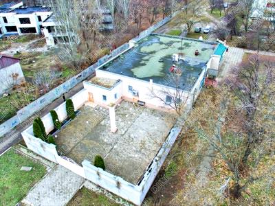 коммерческая по адресу Узбекистанська, 2а