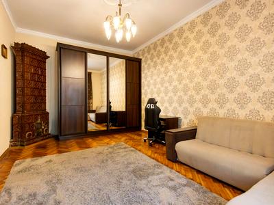 квартира за адресою Пекарська вул., 35