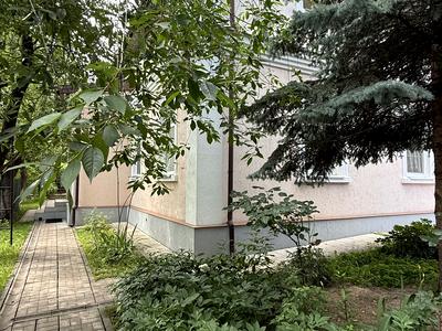 будинок за адресою Степана Чобану вул. (Василя Алексухіна), 11