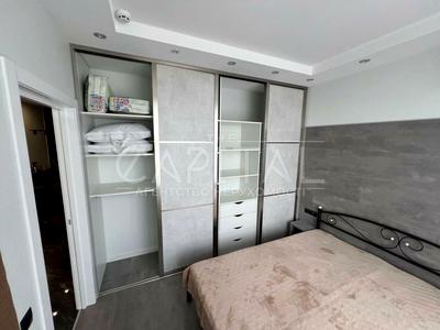 квартира за адресою Київ, Зарічна вул., 4