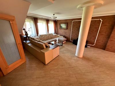 дом по адресу Ломаный пер., 31/26
