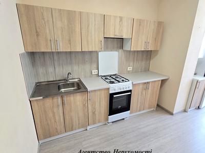 квартира за адресою Братська вул., 12