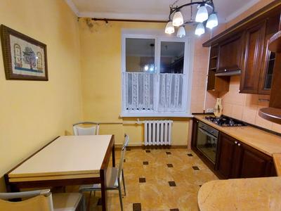 квартира за адресою Івана Світличного вул. (Петровського), 2