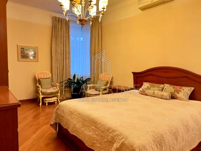 квартира за адресою Старонаводницька вул., 13-А